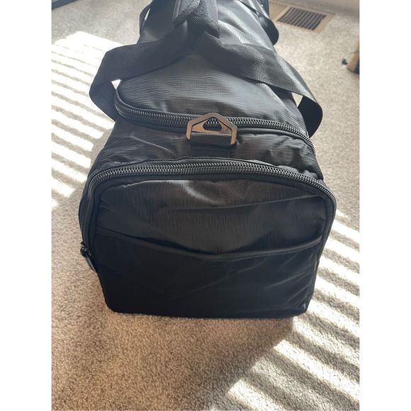 Alphalete Bags Alphalete Essential Duffel Bag Poshmark